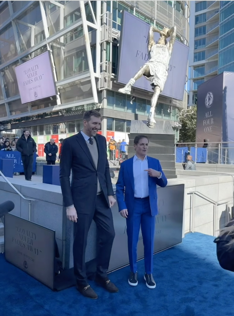 Dallas Mavericks Unveil Statue of Dirk Nowitzki D210SPORTS