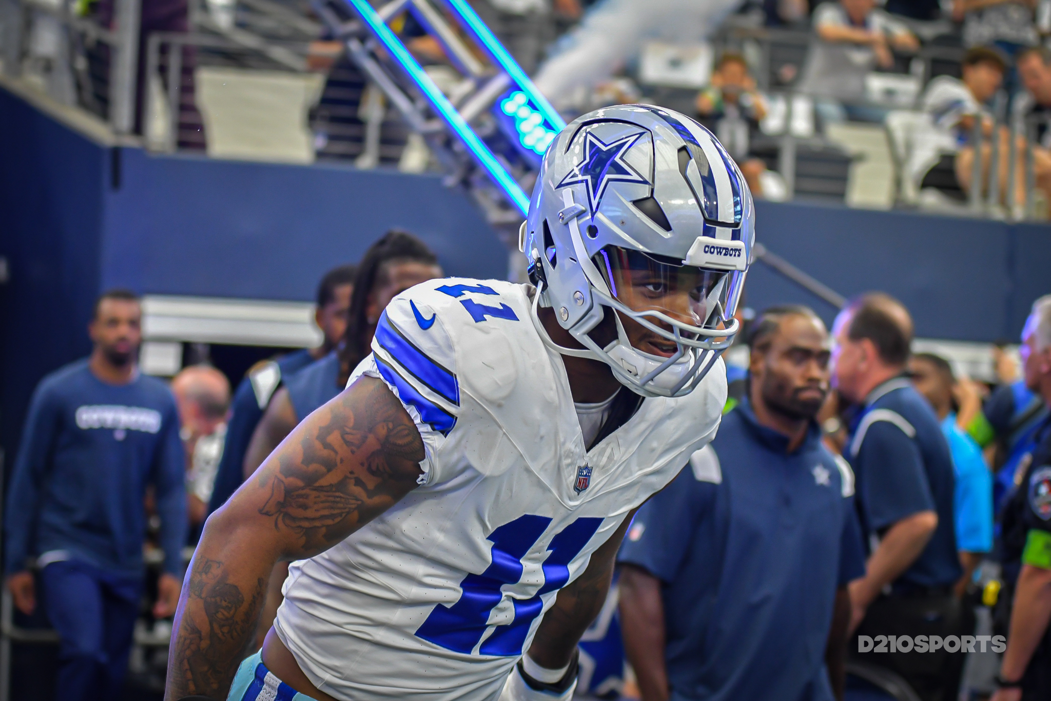 Dallas Cowboys' Micah Parsons wants 0 jersey, teammate gets it