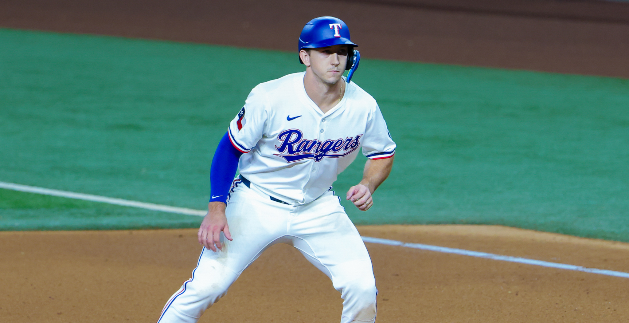 Rangers Rally Past Brewers with Rare Hit Cycle in Fifth - D210SPORTS