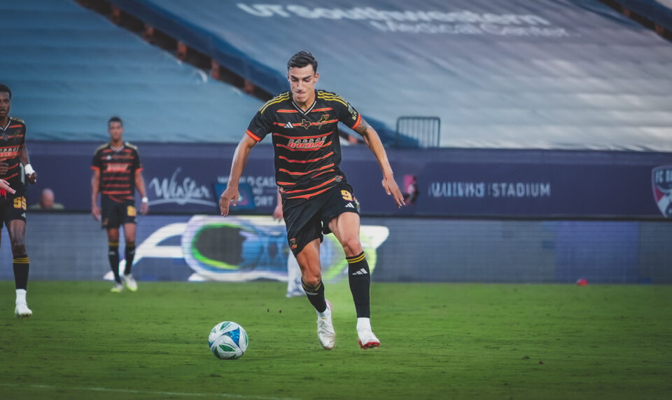 Photo By: D210SPORTS