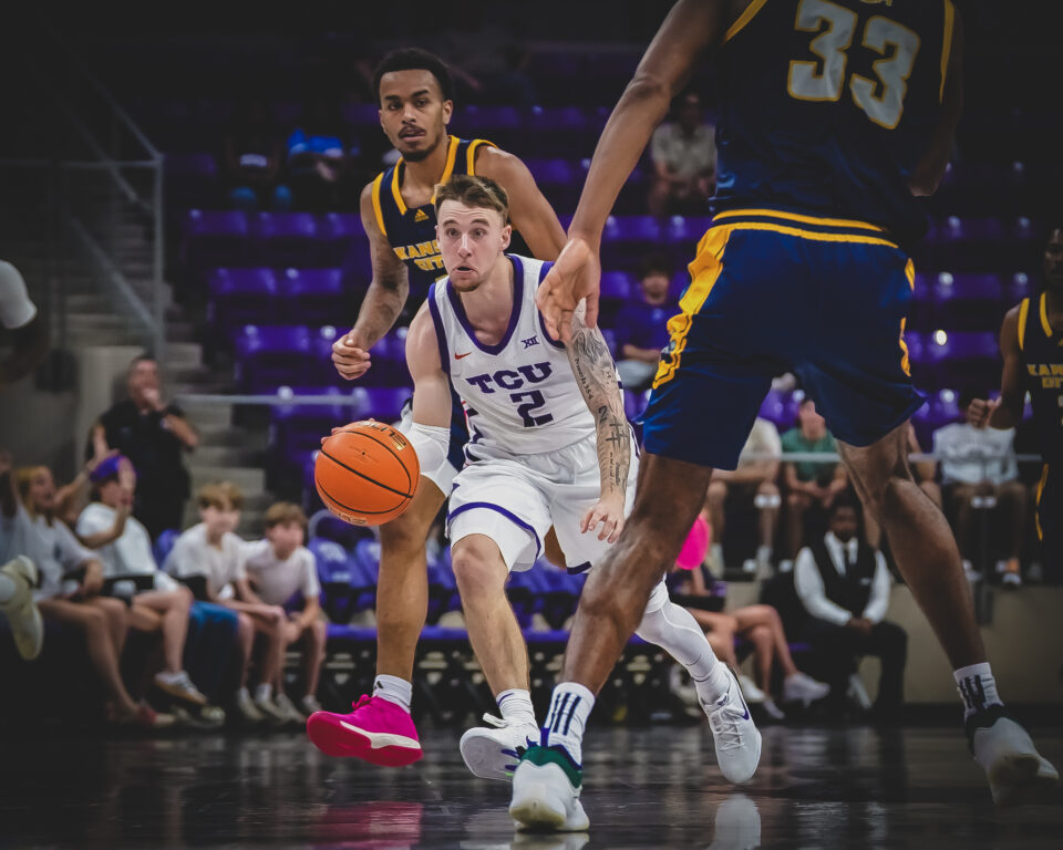 Photo By: D210SPORTS/Alexis Bernala