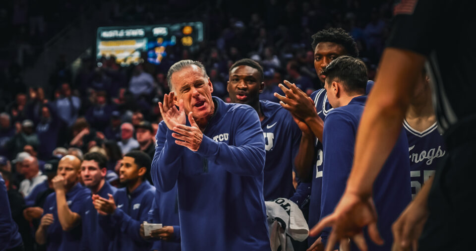 Photo By: D210SPORTS/Alexis Bernala