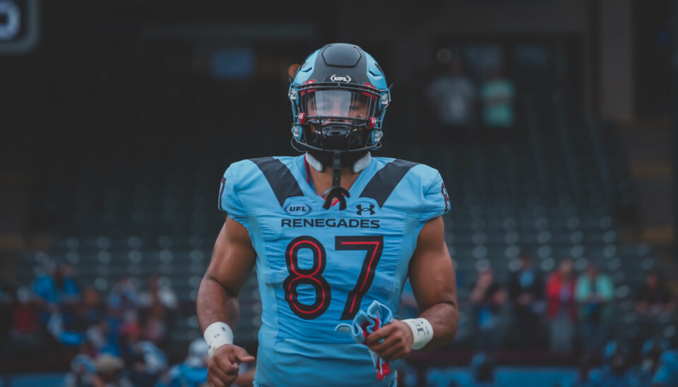 Photo By: D210SPORTS/Vernon Hadnot