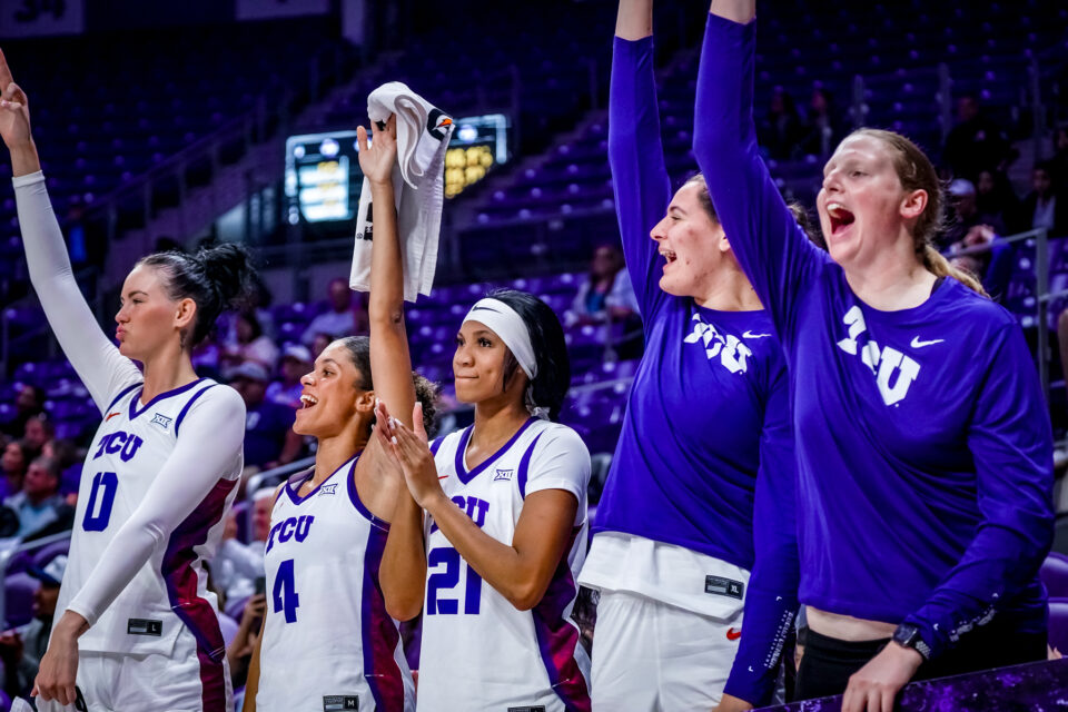 Photo By: D210SPORTS/Alexis Bernala