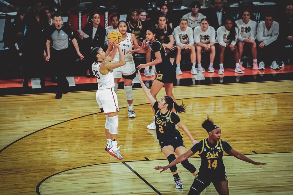 Photo By: D210SPORTS/Alexis Bernala