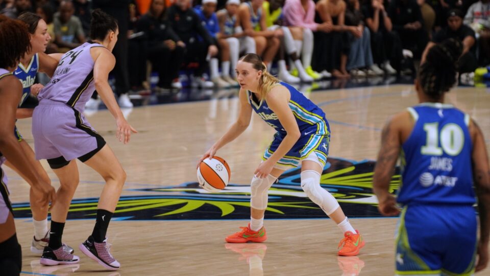 Photo By: D210SPORTS/Alexis Bernala